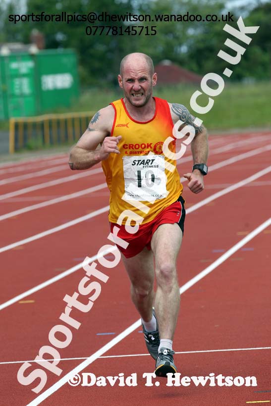 One mile, North East Masters Champs, Monkton Stadium,  Jarrow. Photo: David T. Hewitson/Sports for All Pics